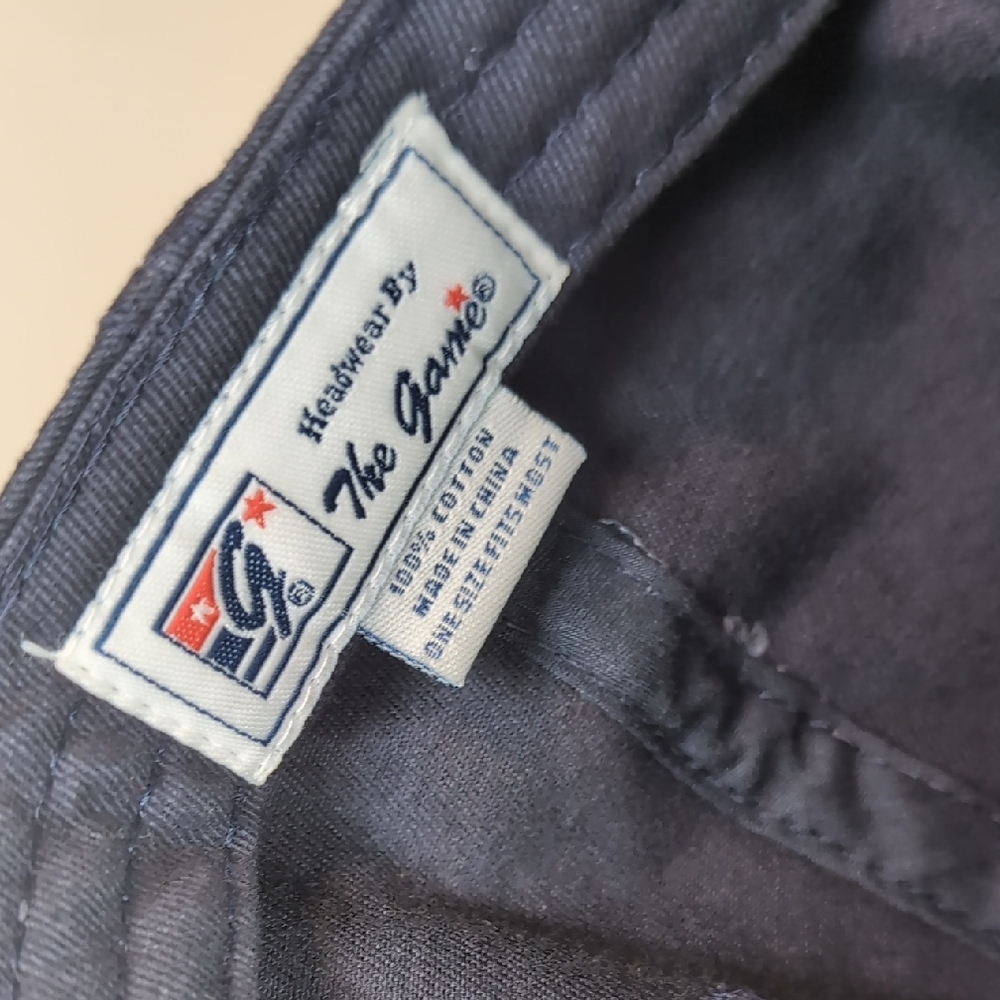 UNH University of New Haven Black Cap vintage 90's - Picture 6 of 8